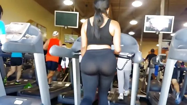 صورت پورن استار لینک سوپر سکسی Busty نشسته است