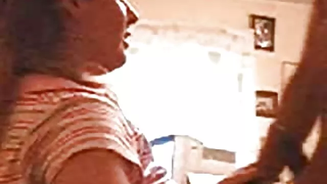 لزبین جوان جوان و فيلم سكس در تلگرام بی صاحب یک تاجر بزرگ در اتاق انتظار